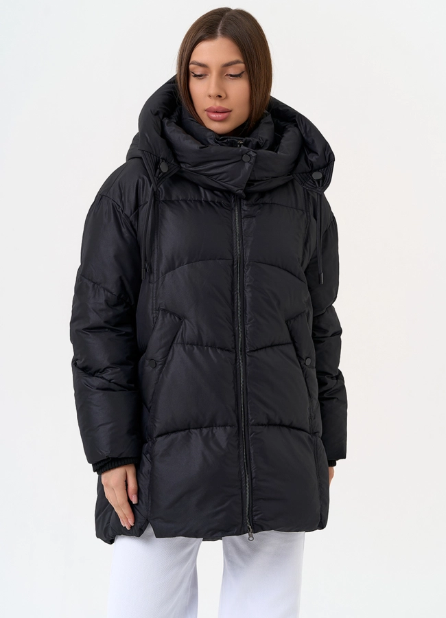Женский пуховик черного цвета с капюшоном модель № 31592 универмаг малина