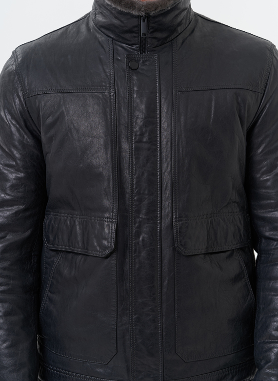 Куртка из натуральной кожи с отделкой из мутона