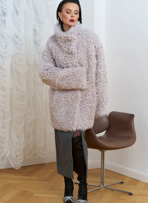 Женская двухсторонняя дубленка с воротником стойкой