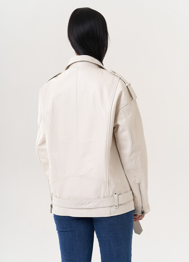 Светлая куртка 