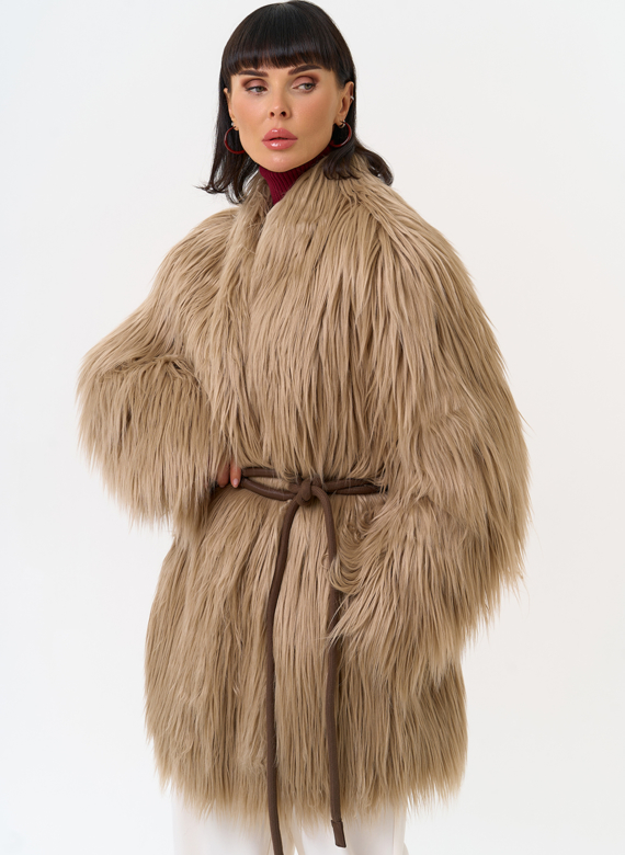 Женская шуба из эко меха с декоративным поясом