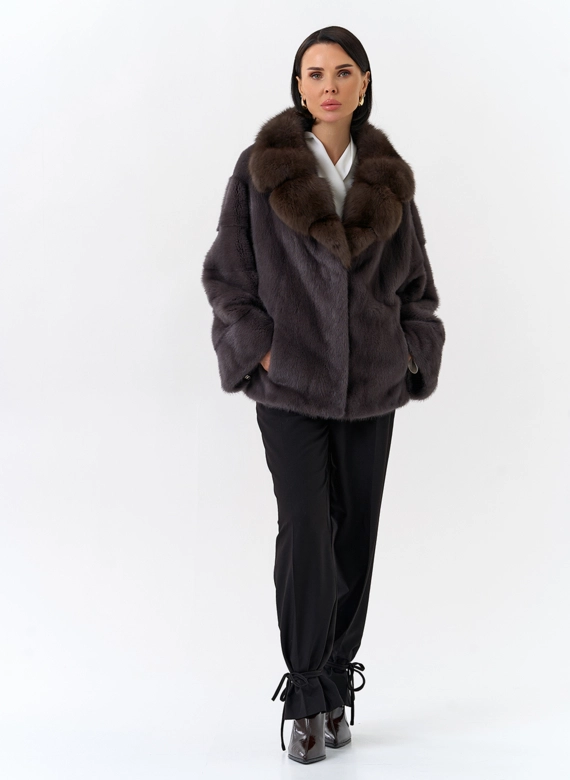 Куртка из меха норки с английским воротником из меха куницы