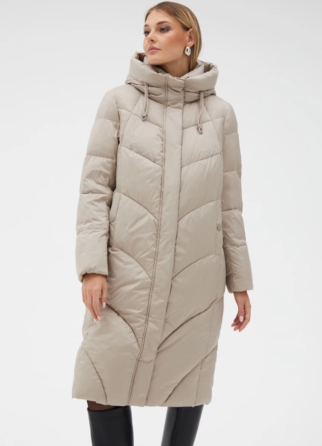 фото Женский пуховик бежевого цвета с капюшоном модель № 31116