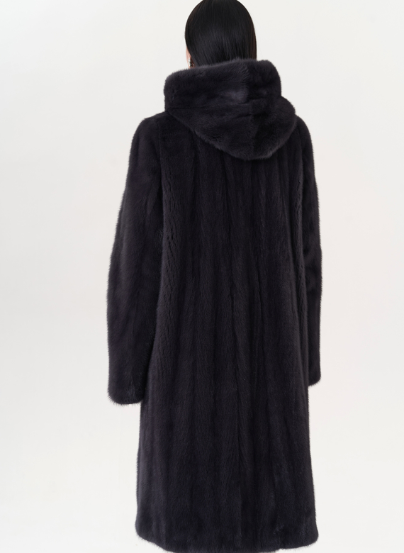 Шуба из норки классическая с капюшоном цвете графит