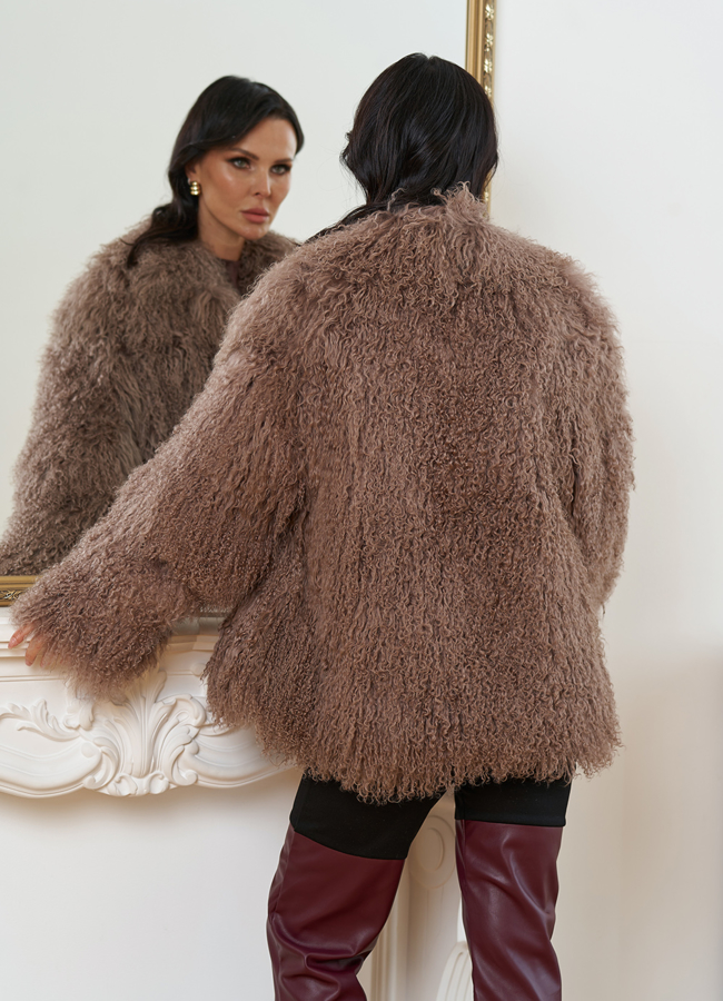 фото Женская шуба из меха ламы модель № 30635