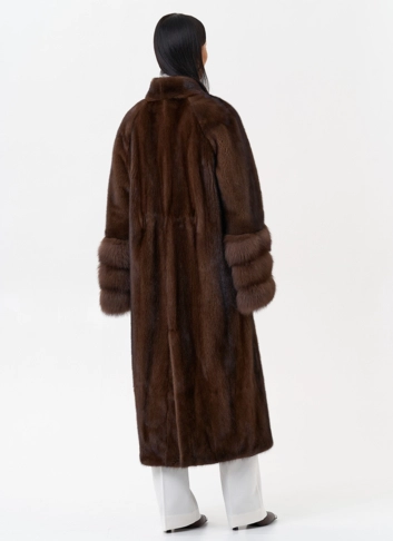 Шуба из скандинавской норки с куницей