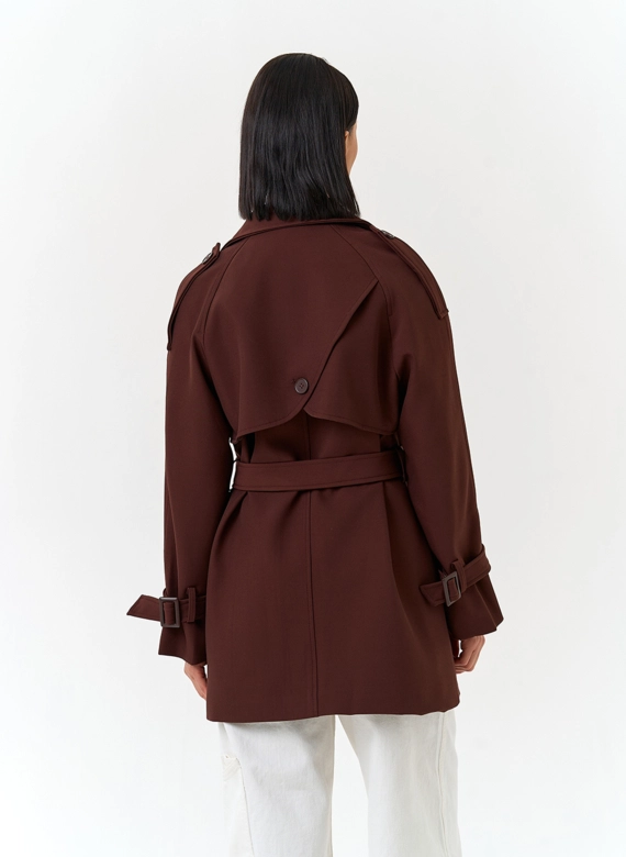 Женский укороченный плащ